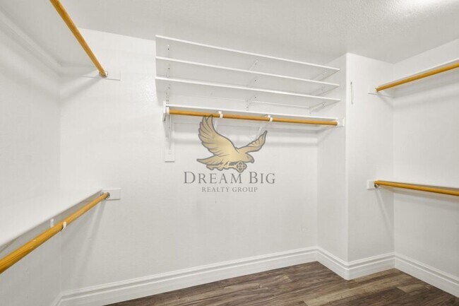 Building Photo - 9513 Cloudcroft Ave