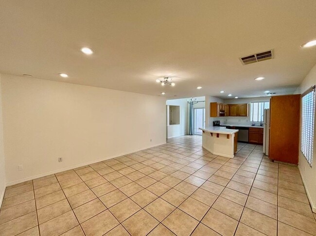 Building Photo - Two-story single-family home