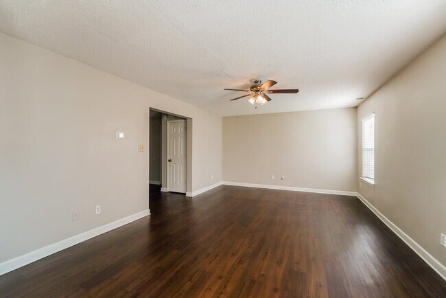 Building Photo - 5504 Black Fox Ct