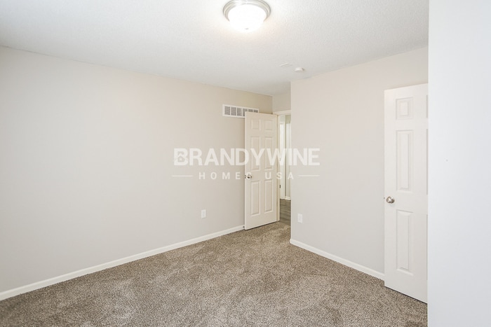 Building Photo - 615 Patrick Dr