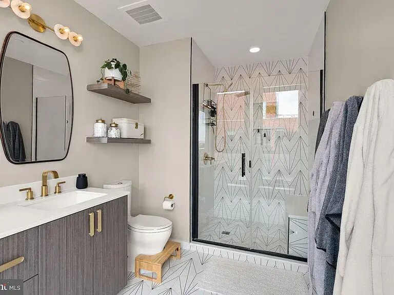 Primary Bedroom - 1211 Van St SE