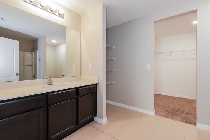 Building Photo - 1113 Brenton Leaf Dr