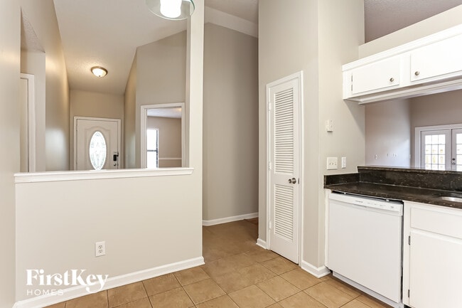 Building Photo - 1383 Cove Landing Dr