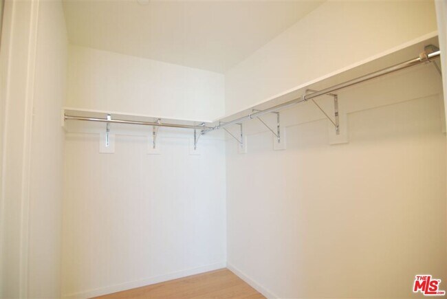 Building Photo - 889 Francisco St