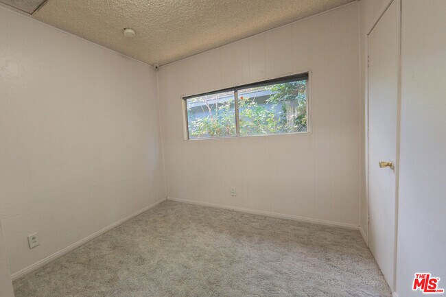 Building Photo - 6220 Etiwanda Ave
