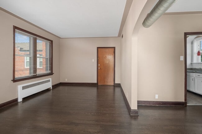 Building Photo - 5747 Chippewa St