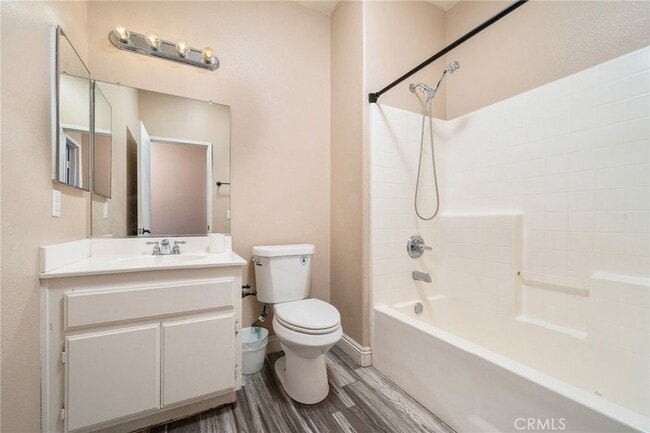 Building Photo - 12833 Biscayne Ave