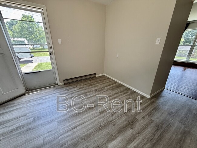 Building Photo - 124 Edgewood Cir
