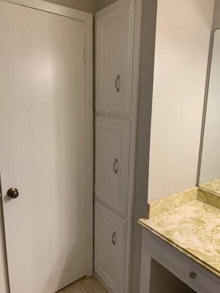 Building Photo - 7016 York Ave