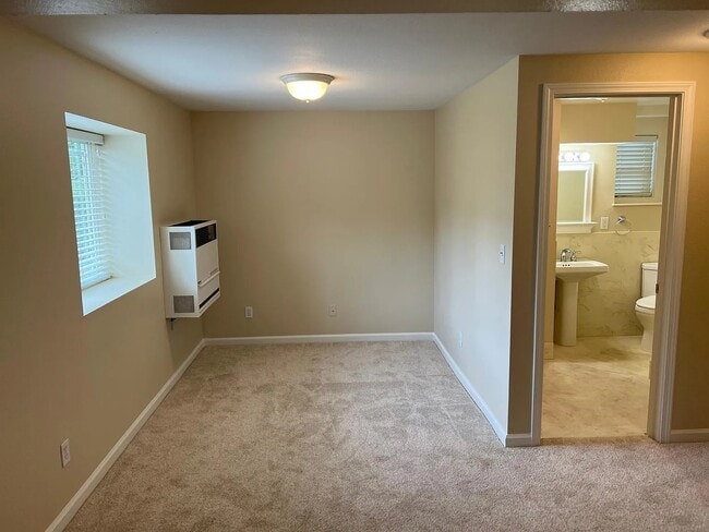 Building Photo - 419 Tyndall St