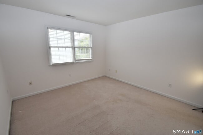 Building Photo - 109 Overshot Dr