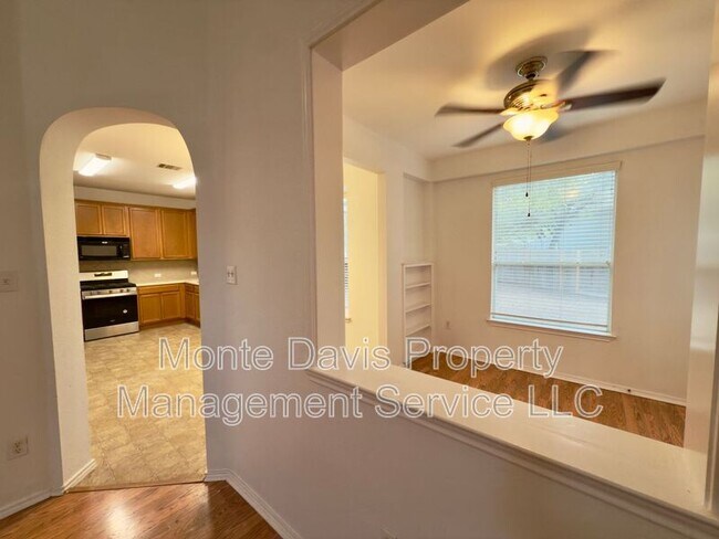 Building Photo - 10317 Laredo Dr