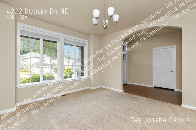 Building Photo - 4222 Dudley Dr NE