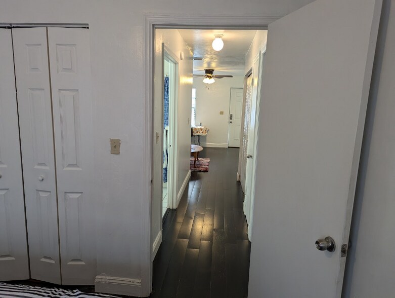Building Photo - 3600 SW 23rd St