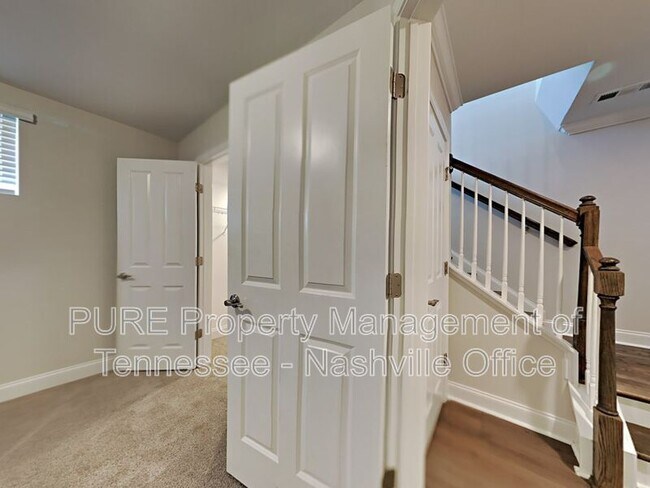Building Photo - 1750 Park Terrace Ln