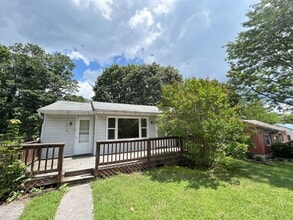 Building Photo - Beautiful Home Located in Blacksburg