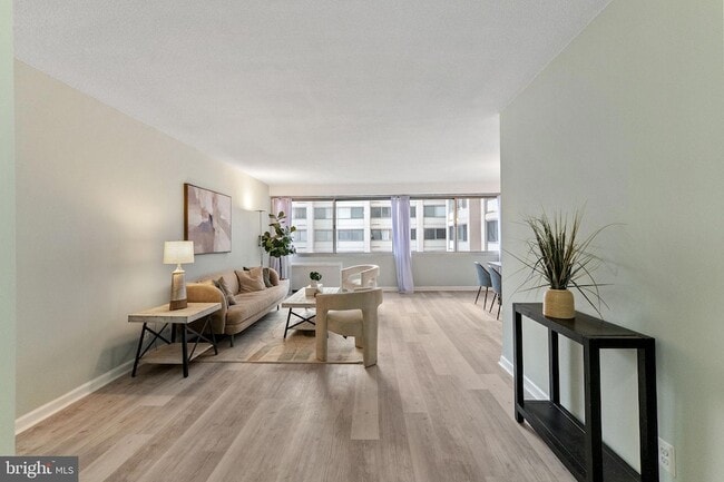 Building Photo - 4515 Willard Ave