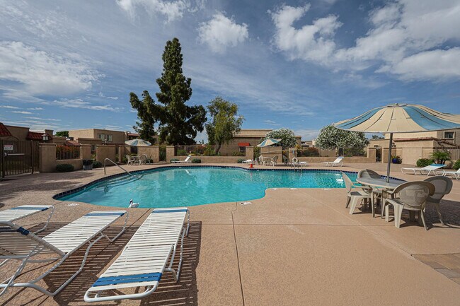 Building Photo - 8372 E Solano Dr