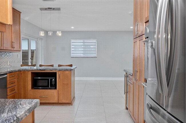 Building Photo - 6304 SW 93rd Pl