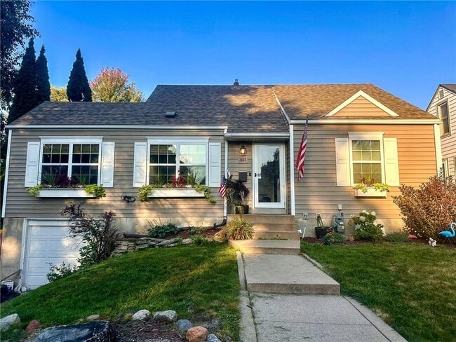 Primary Photo - 2836 Dakota Ave S