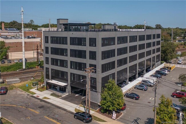 Building Photo - 78 Unquowa Pl