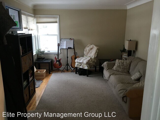 Primary Photo - 3 br, 1 bath House - 5508 Shoreview Ave. S...