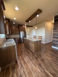 Building Photo - 1411 W E Pl