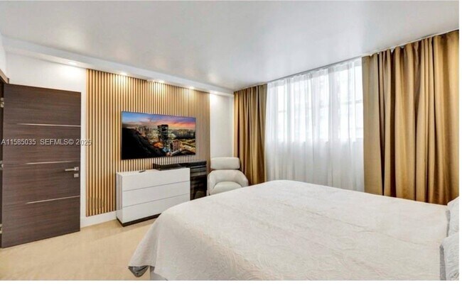 Building Photo - 4001S S Ocean Dr