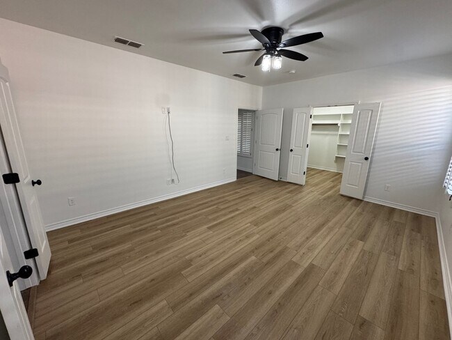 Building Photo - 7201 Donatello St