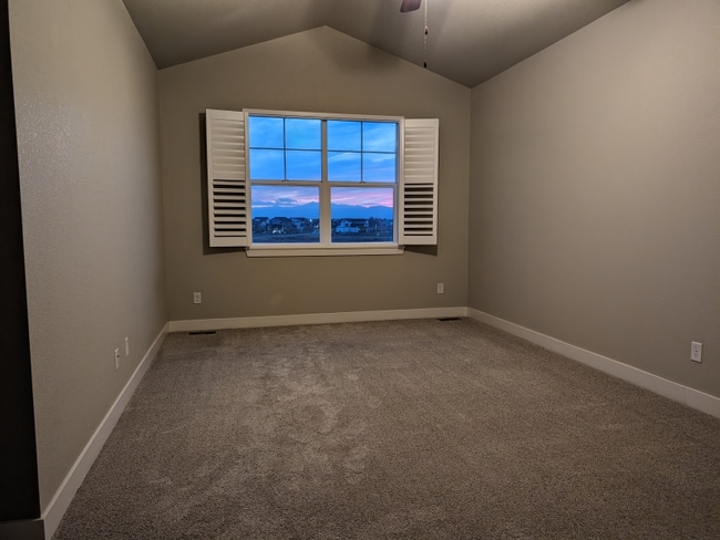 Building Photo - 5055 River Roads Dr