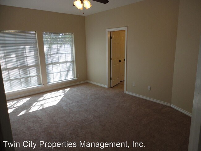 Building Photo - 4 br, 2 bath House - 1712 Laura Ln.