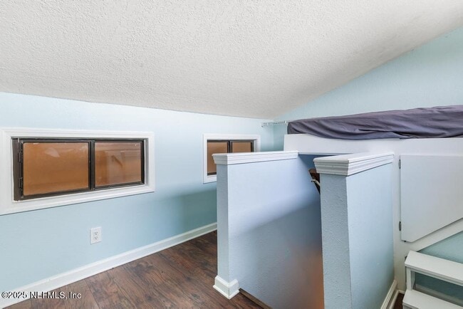 Building Photo - 2423 N Seabury Pl