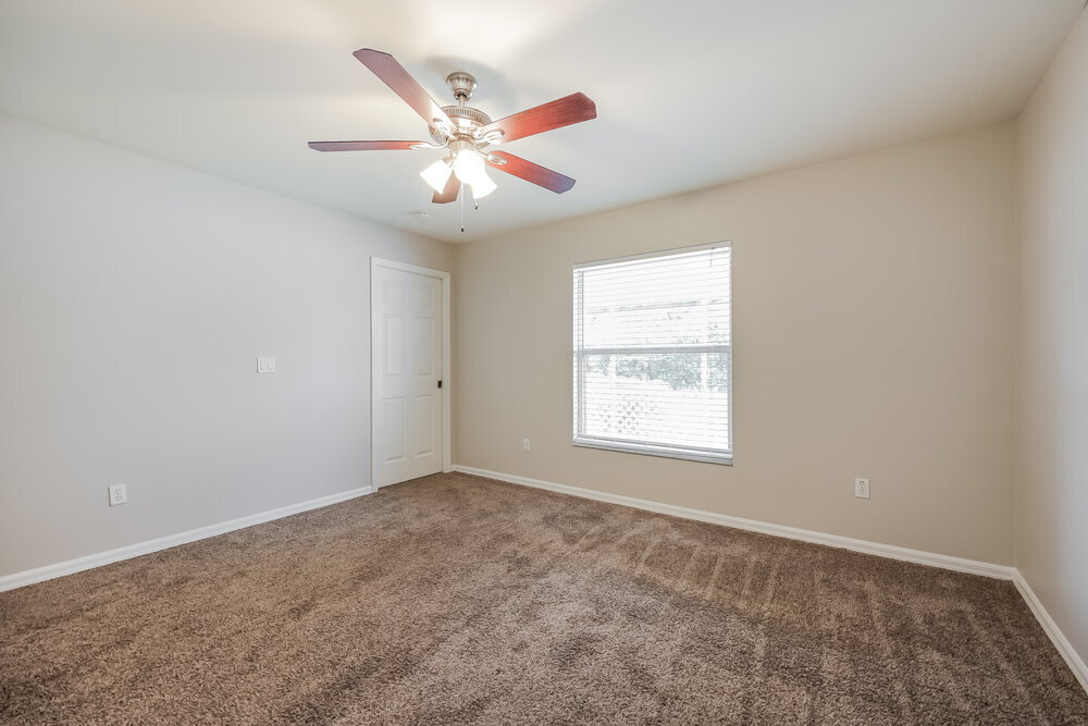 Building Photo - 15585 Spring Line Ln