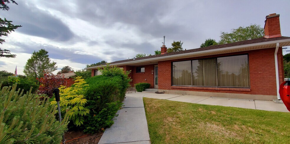 Building Photo - 728 W 800 S