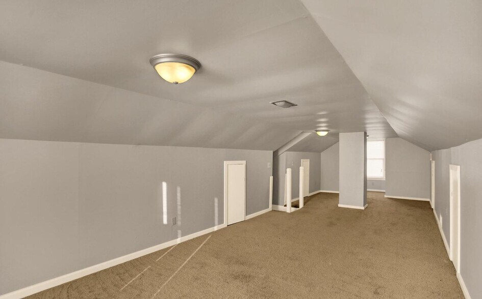 Building Photo - 4721 E Trindle Rd