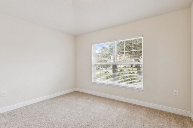 Building Photo - 458 Macon Dr