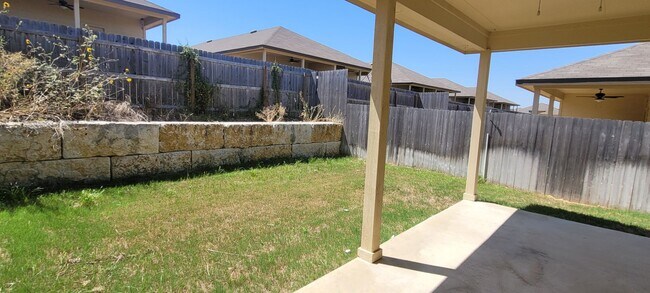 Building Photo - 3/2 in New Braunfels