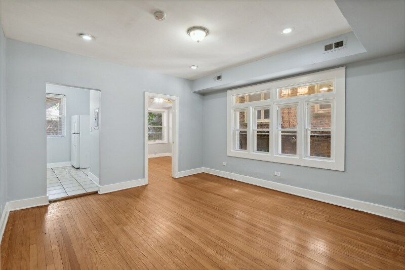 Building Photo - 8045 S Maryland Ave