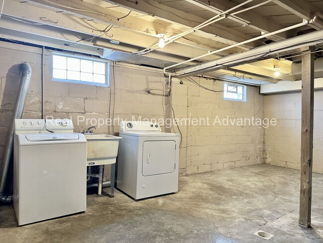 Building Photo - No Deposit Required! Updated, Spacious 3-B...