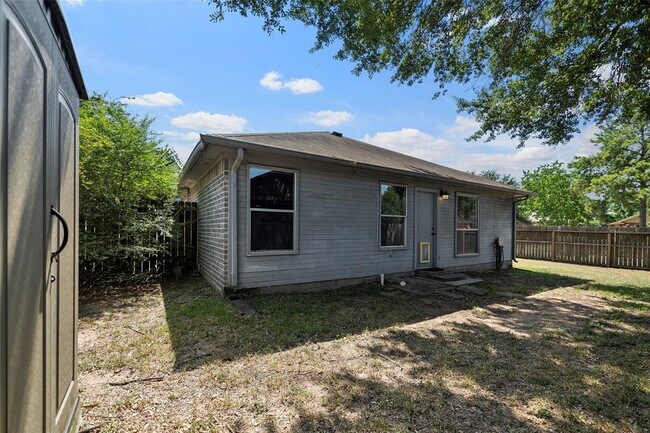 Building Photo - 18103 Gravenhurst Ln