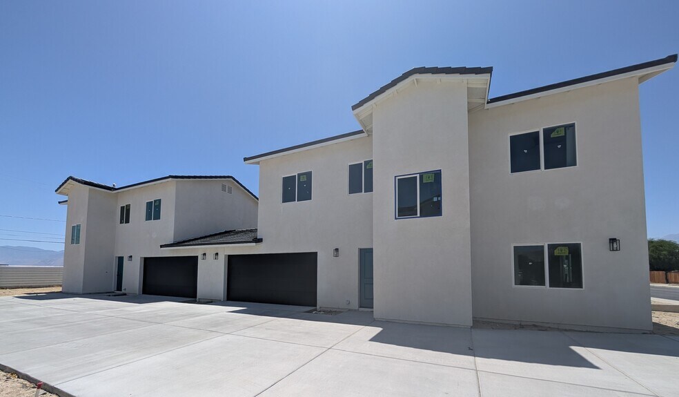 Primary Photo - 66079 Cahuilla Ave