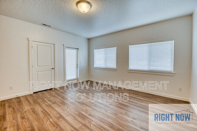 Building Photo - 5505 E Bollo St