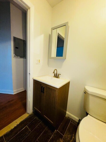 Building Photo - 489 S 17th St