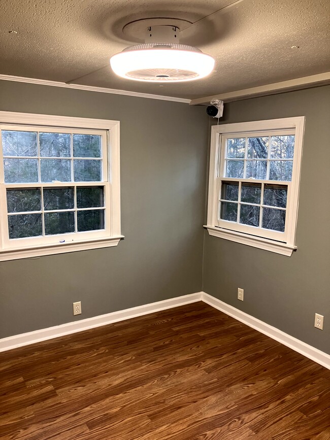 second bedroom lot of windows - 6480 Medlock Rd