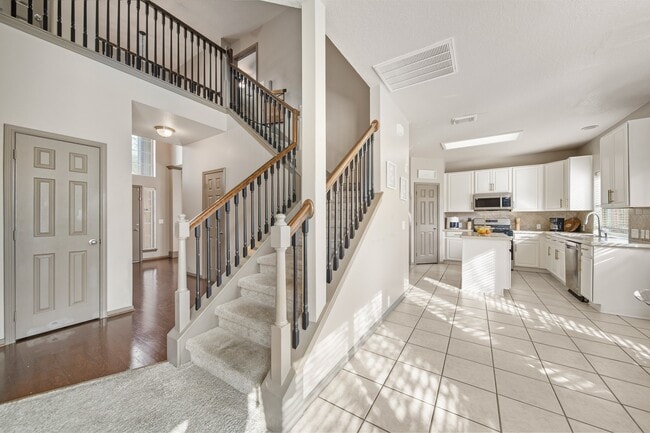 Building Photo - 8804 Sunforest Ln