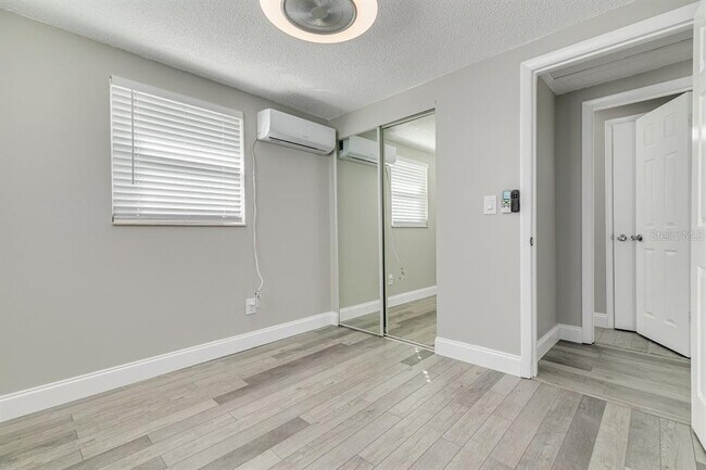 Building Photo - 13496 W Rena Dr