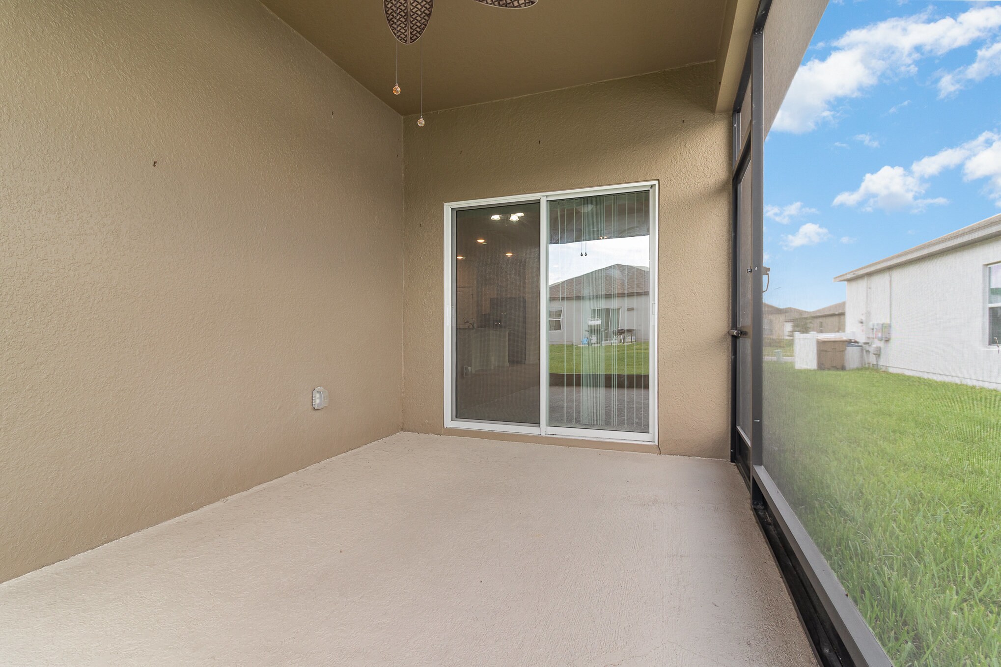 Building Photo - 5876 Bovine Dr