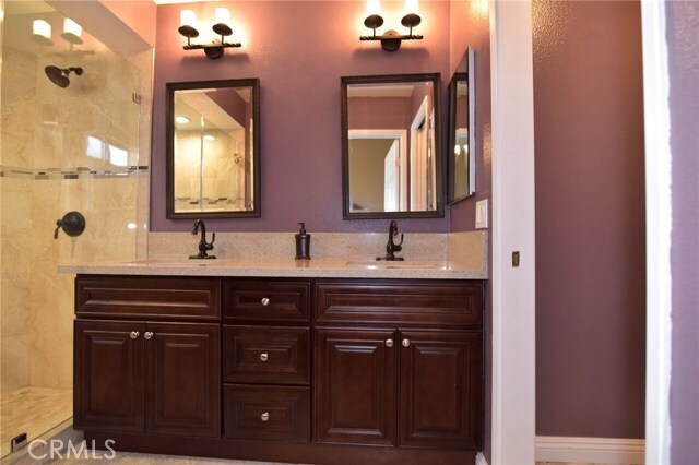 Building Photo - 3649 Cottonwood Cir