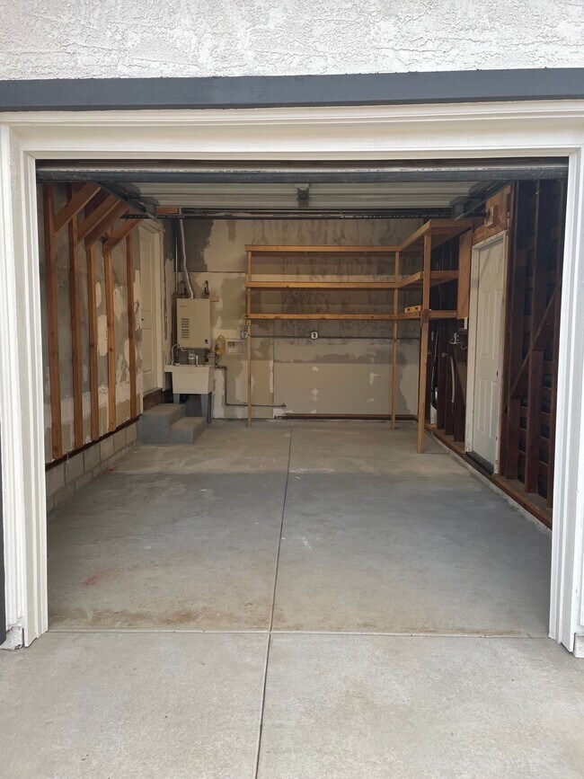 Building Photo - 1164 San Vicente Rd