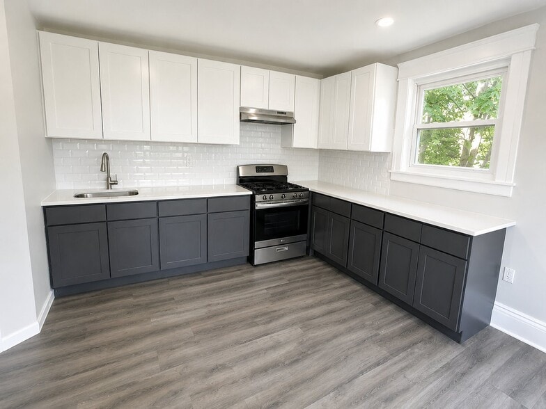 Building Photo - 25 Hedden Terrace